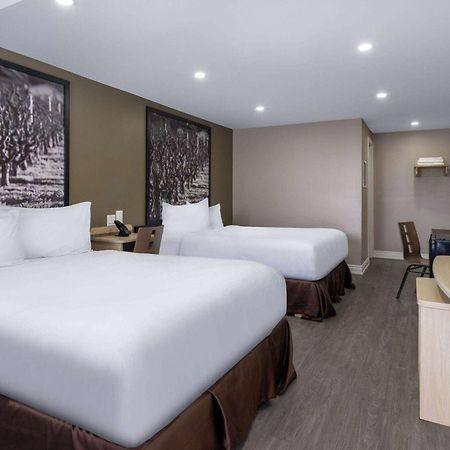 Super 8 By Wyndham Niagara Falls On Exterior photo