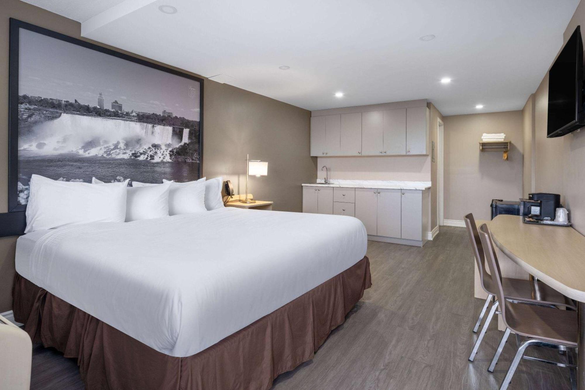 Super 8 By Wyndham Niagara Falls On Exterior photo
