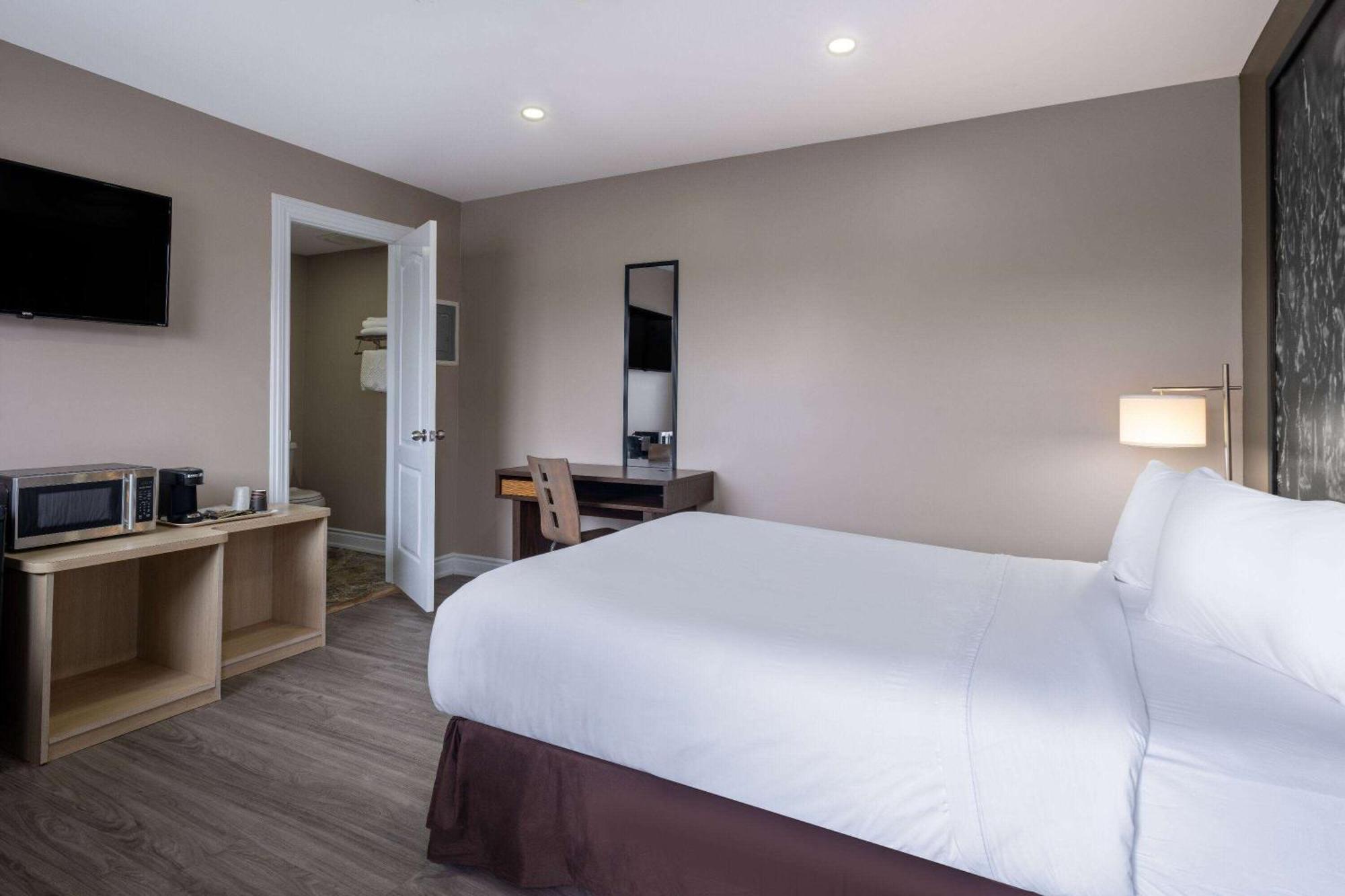 Super 8 By Wyndham Niagara Falls On Exterior photo