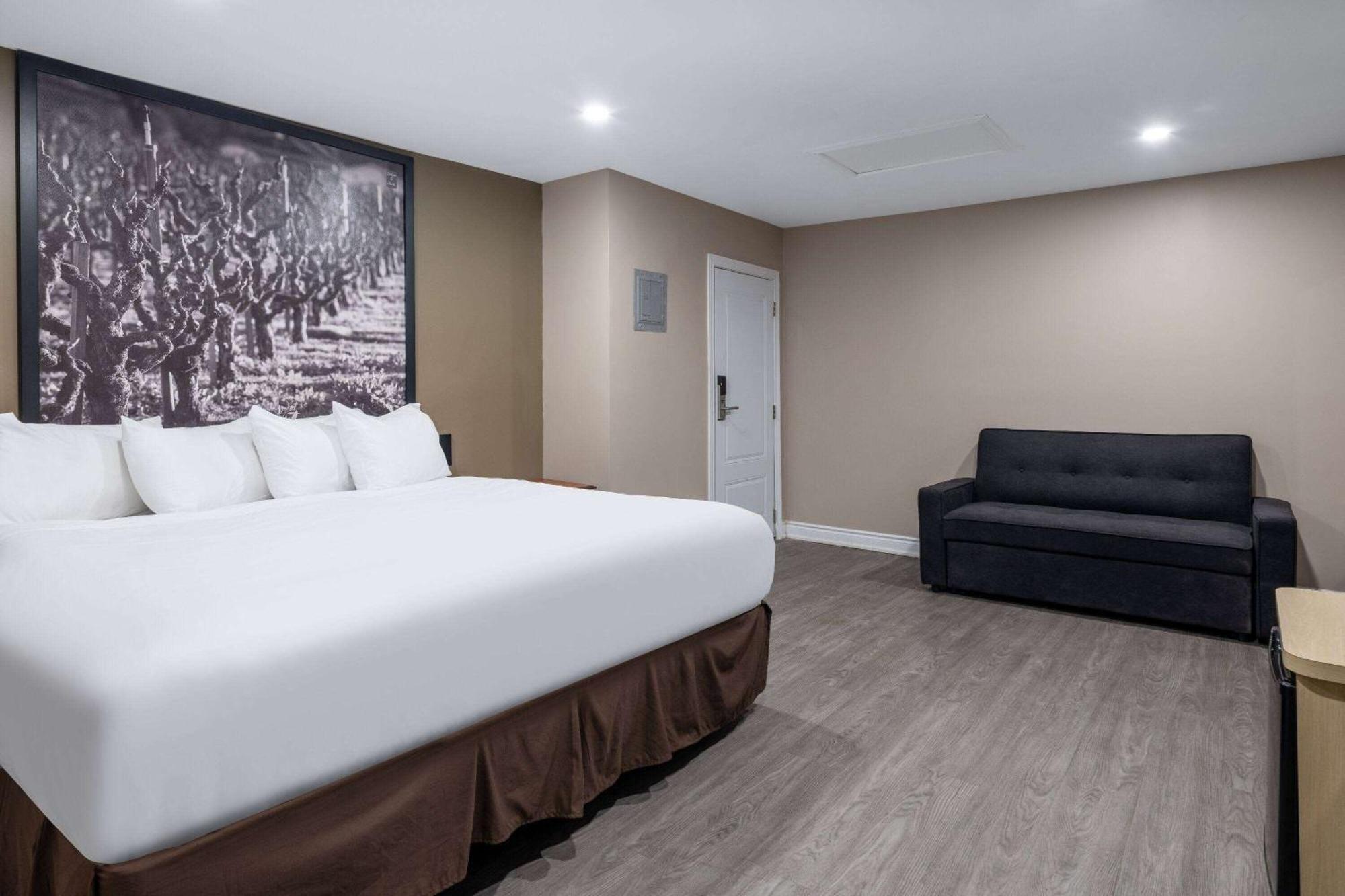 Super 8 By Wyndham Niagara Falls On Exterior photo
